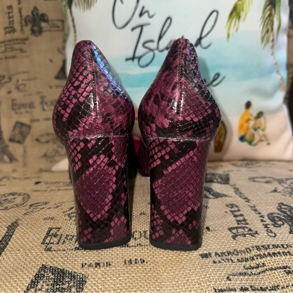 Antonio Melani NWOB! Orlin Burgundy/Black Snake Embossed Leather Pump - Picture 6 of 14